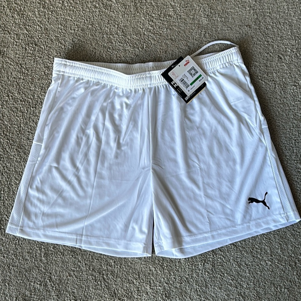 🔥Puma Women’s TeamGoal 23 Knit Shorts in White!